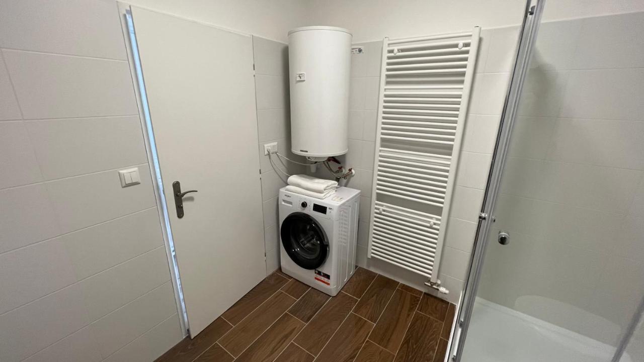 2 Room Apartment With Balcony Liptovský Mikuláš Exterior foto