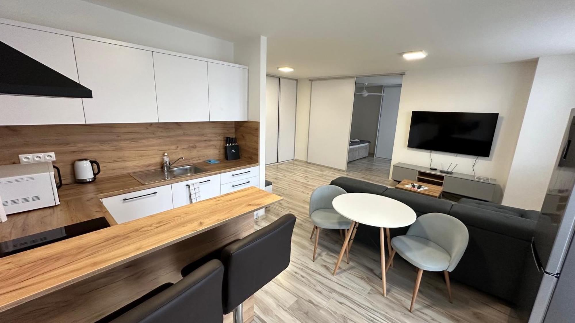 2 Room Apartment With Balcony Liptovský Mikuláš Exterior foto
